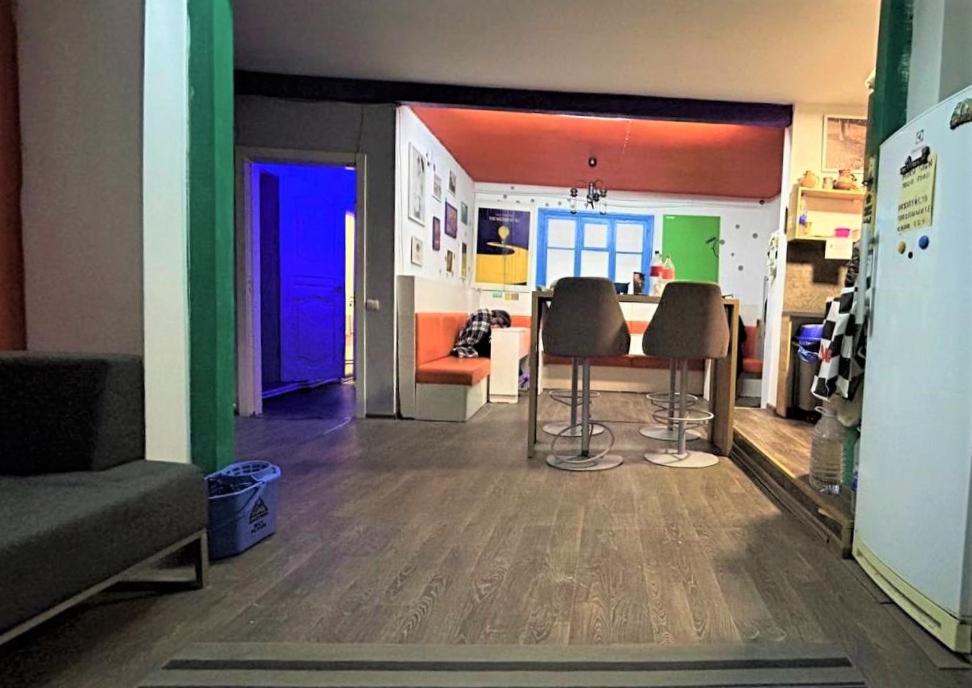 Bern Hostel Chişinău Eksteriør billede
