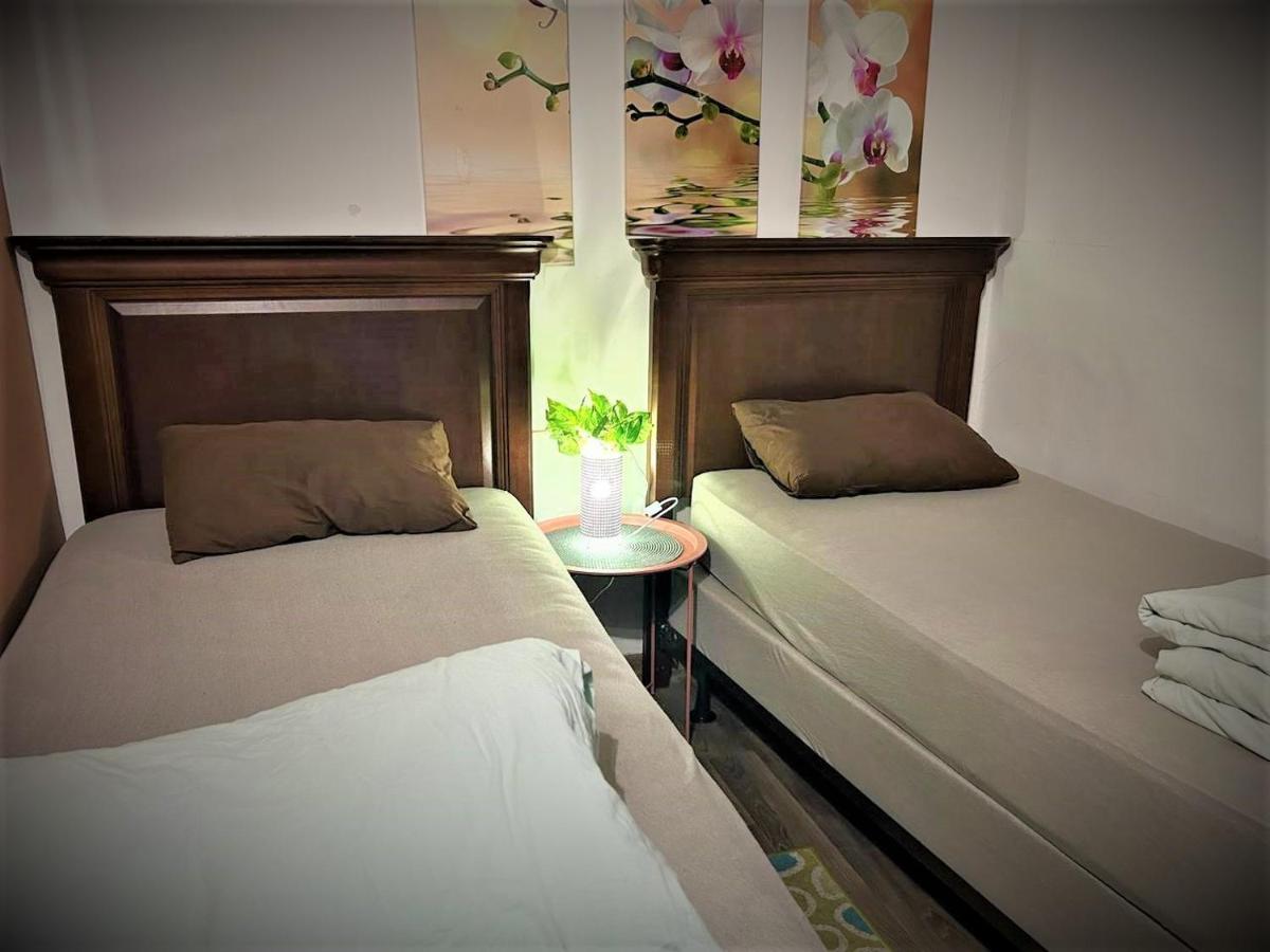Bern Hostel Chişinău Eksteriør billede