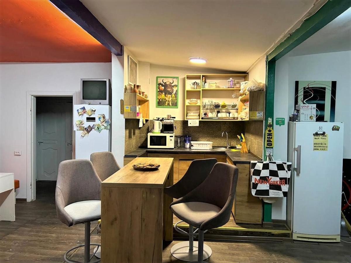 Bern Hostel Chişinău Eksteriør billede