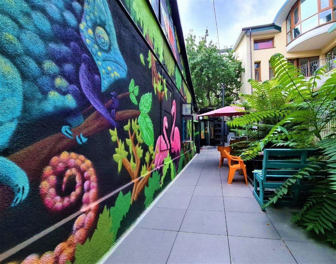 Bern Hostel Chişinău Eksteriør billede