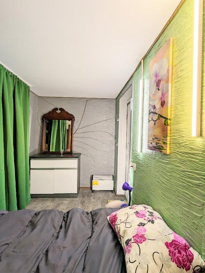 Bern Hostel Chişinău Eksteriør billede